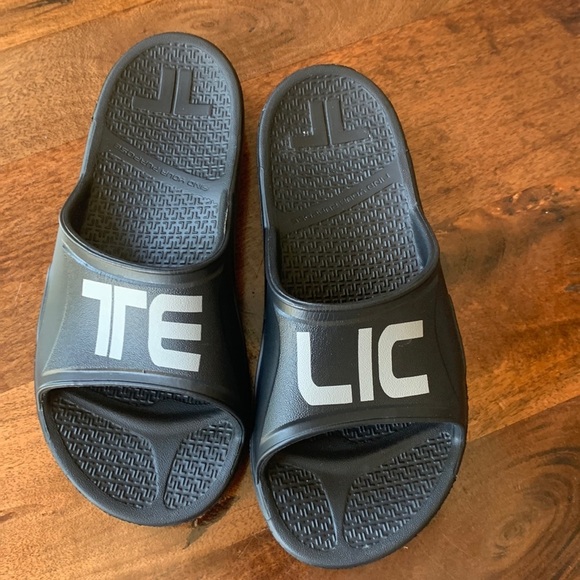 NWT TELIC Slide Sandals 7 - Picture 1 of 5